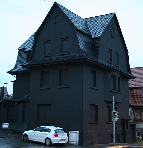 Haus In Schwarz Stuttgart