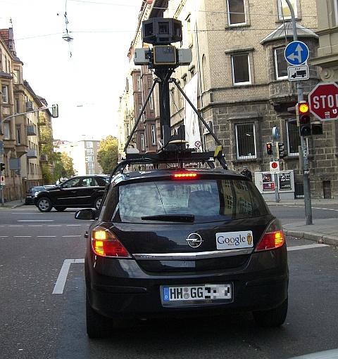 Google StreetView Fotowagen in Stuttgart